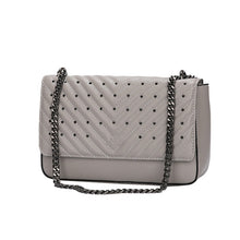 Cargar imagen en el visor de la galería, Black Messenger Bags women Chains Shoulder Bag Diamond lattice luxury Rivet handbags bags designer Female Totes small bolsas