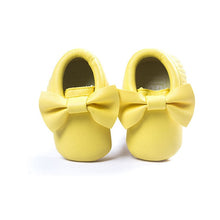 Cargar imagen en el visor de la galería, Handmade Soft Bottom Fashion Tassels Baby Moccasin Newborn Babies Shoes 19-colors PU leather Prewalkers Boots
