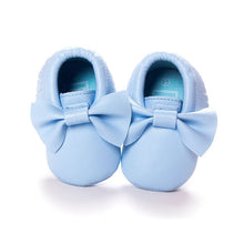 Cargar imagen en el visor de la galería, Handmade Soft Bottom Fashion Tassels Baby Moccasin Newborn Babies Shoes 19-colors PU leather Prewalkers Boots
