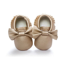 Cargar imagen en el visor de la galería, Handmade Soft Bottom Fashion Tassels Baby Moccasin Newborn Babies Shoes 19-colors PU leather Prewalkers Boots
