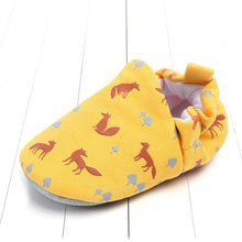 Cargar imagen en el visor de la galería, Baby Girls Boys First Walkers Soft Infant Toddler Shoes Cute Flower Soles Crib Shoes Footwear for Newborns baby shoes
