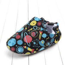 Cargar imagen en el visor de la galería, Baby Girls Boys First Walkers Soft Infant Toddler Shoes Cute Flower Soles Crib Shoes Footwear for Newborns baby shoes
