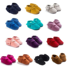 Carregar imagem no visualizador da galeria, Newborn Toddler Infant Boys Girls Tassel Shoes Toddler Soft Sole Coral Velvet Baby Moccasins Shoes Baby Crib Shoes PU
