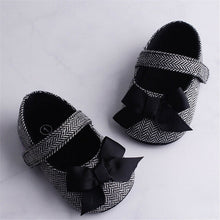 Cargar imagen en el visor de la galería, Emmababy Infant Baby Girl Shoes Bowknot Anti-Slip Soft Sole Hook First Walkers Toddler Infant Baby Girl Kids Shoes 0-18M 3 Color
