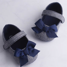 Cargar imagen en el visor de la galería, Emmababy Infant Baby Girl Shoes Bowknot Anti-Slip Soft Sole Hook First Walkers Toddler Infant Baby Girl Kids Shoes 0-18M 3 Color
