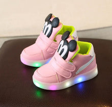 Cargar imagen en el visor de la galería, Children Casual Shoes With Light LED Boys Girls Sneakers 2020 Spring Cartoon Mouse Lighted Sport Shoes Fashion Luminous Boots
