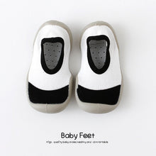 Cargar imagen en el visor de la galería, baby shoes with soft rubber baby girl baby boy floor sock shoes spring summer anti-slip
