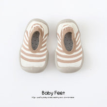 Cargar imagen en el visor de la galería, baby shoes with soft rubber baby girl baby boy floor sock shoes spring summer anti-slip
