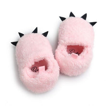 Cargar imagen en el visor de la galería, Baby Winter Cute Boots warm baby boots Monster Claw Baby Moccasins Shoes Baby Boots Newborn Infant Indoor New
