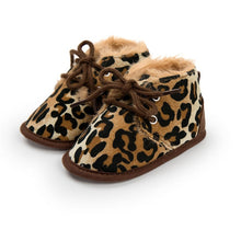 Cargar imagen en el visor de la galería, Brand New Toddler Infant Newborn Baby Boy Girl Winter Fur Snow Boots Warm Shoes Booties Casual Leopard Little Kids Strappy Shoes
