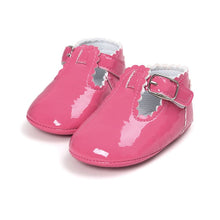 Cargar imagen en el visor de la galería, 12 Color Fashion Baby Girls Baby Shoes Cute Newborn First Walker Shoes Infant Letter Princess Soft Sole Bottom Anti-slip Shoes
