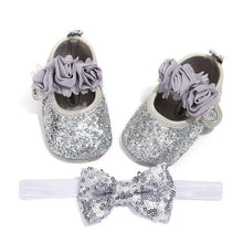 Cargar imagen en el visor de la galería, Bowknot Sequins Baby Girls Shoes Infant Newborn Princess Shoes First Walkers + Hairband Baby Girl Birthday Party Shoes
