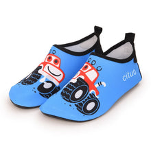 Cargar imagen en el visor de la galería, Children beach shoes baby soft floor indoor slipper snorkeling swim socks boys and girls anti-slip home barefoot kids slippers
