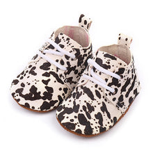 Cargar imagen en el visor de la galería, Genuine Leather Baby shoes Leopard print Baby Girls Soft shoes Horse hair Boys First walkers Lace Baby moccasins
