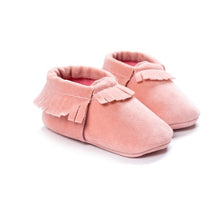 Cargar imagen en el visor de la galería, 13 COLORS PU Suede Leather Newborn Baby Boy Girl Baby Moccasins Moccs Shoes Bebe Fringe Soft Soled Non-slip Footwear Crib Shoes
