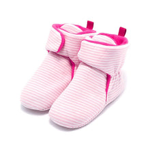 Carregar imagem no visualizador da galeria, NEW Baby Newborn First Walkers Unisex Cozie Faux Fleece Bootie Winter Warm Infant Toddler Crib Shoes Classic Floor Boys girls
