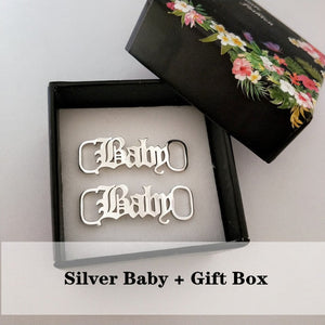 Old English Letter Baby Girl Buckie Fashion Bijoux Femme  Stainless Steel Shoe-buckle Punk Shoe Accessories Women Men BFF Gift