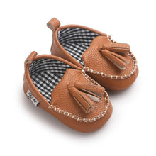 Carregar imagem no visualizador da galeria, Moccasin First Walkers Newborn Baby Shoes Toddler Prewalker Shoes Baby Boy Girl Pu Tassel pendant Leather Shoes
