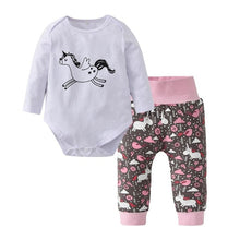 Carregar imagem no visualizador da galeria, Newborn Baby Boys Girls Clothes Daddy/Mummy Letter 3Pcs Outfits Set Long Sleeve T-shirt+Pants Infant Toddler Clothing Suit
