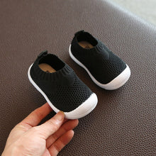 Carregar imagem no visualizador da galeria, Kid Baby First Walkers ShoesBreathable b Infant Toddler Shoes Girls Boy Casual Mesh Shoes Soft Bottom Comfortable Non-slip Shoes
