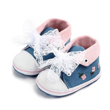 Cargar imagen en el visor de la galería, Baby Girl Shoes White Lace Floral Embroidered Soft Shoes Prewalker Walking Toddler Kids Shoes First Walker free shipping
