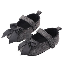 Cargar imagen en el visor de la galería, Emmababy Infant Baby Girl Shoes Bowknot Anti-Slip Soft Sole Hook First Walkers Toddler Infant Baby Girl Kids Shoes 0-18M 3 Color
