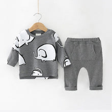 Cargar imagen en el visor de la galería, Brand Romper Set Fashion Cartoon Roupas De Bebes Bodysuit+Hat+Pant 3pcs Baby Boy Clothing Set Cute Animal Newborn Baby Clothes
