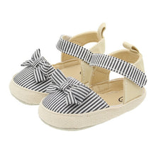 Cargar imagen en el visor de la galería, 2020 Children Summer Shoes Newborn Infant Baby Girl Soft Crib Shoes Infants Anti-slip Sneaker Striped Bow Prewalker 0-18M
