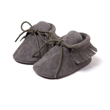 Carregar imagem no visualizador da galeria, Newborn Baby Shoes Boy Girl Shoes Moccasins Fringe Soft Soled Non-slip Footwear Crib Shoes PU Suede Leather Baby First Walker
