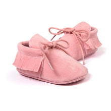 Carregar imagem no visualizador da galeria, Newborn Baby Shoes Boy Girl Shoes Moccasins Fringe Soft Soled Non-slip Footwear Crib Shoes PU Suede Leather Baby First Walker
