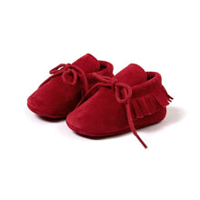 Carregar imagem no visualizador da galeria, Newborn Baby Shoes Boy Girl Shoes Moccasins Fringe Soft Soled Non-slip Footwear Crib Shoes PU Suede Leather Baby First Walker
