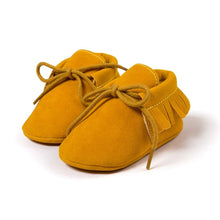 Carregar imagem no visualizador da galeria, Newborn Baby Shoes Boy Girl Shoes Moccasins Fringe Soft Soled Non-slip Footwear Crib Shoes PU Suede Leather Baby First Walker
