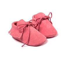 Carregar imagem no visualizador da galeria, Newborn Baby Shoes Boy Girl Shoes Moccasins Fringe Soft Soled Non-slip Footwear Crib Shoes PU Suede Leather Baby First Walker
