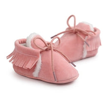 Carregar imagem no visualizador da galeria, Newborn Baby Shoes Boy Girl Shoes Moccasins Fringe Soft Soled Non-slip Footwear Crib Shoes PU Suede Leather Baby First Walker
