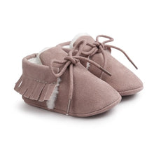 Carregar imagem no visualizador da galeria, Newborn Baby Shoes Boy Girl Shoes Moccasins Fringe Soft Soled Non-slip Footwear Crib Shoes PU Suede Leather Baby First Walker
