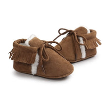 Carregar imagem no visualizador da galeria, Newborn Baby Shoes Boy Girl Shoes Moccasins Fringe Soft Soled Non-slip Footwear Crib Shoes PU Suede Leather Baby First Walker
